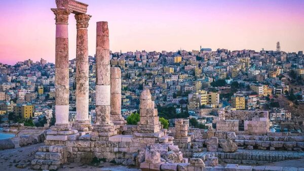 33 درجة بعمان.. طقس حار اليوم حتى الجمعة المقبل